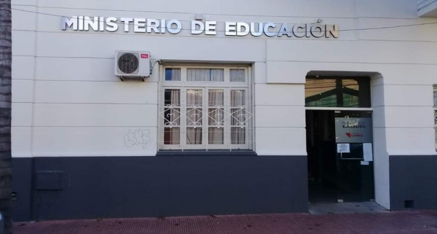 Lo adelantó MiniBubuteinforma.com.ar: SELaR aceptó 22 mil pesos de aumento para los docentes.