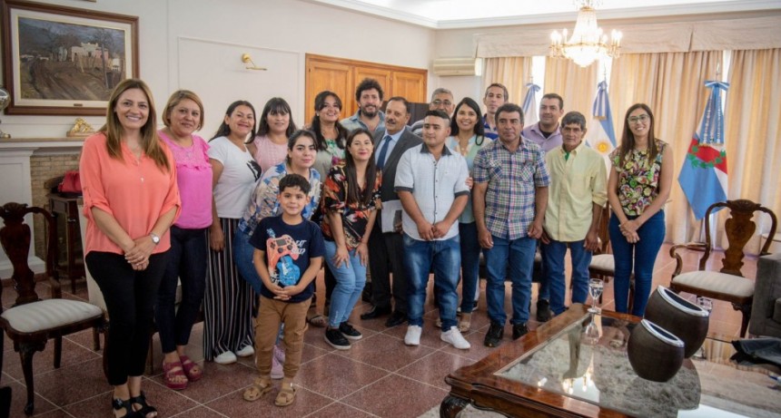 El gobernador Ricardo Quintela se comprometió en dar solución a los pedidos de los pobladores de Aicuña 