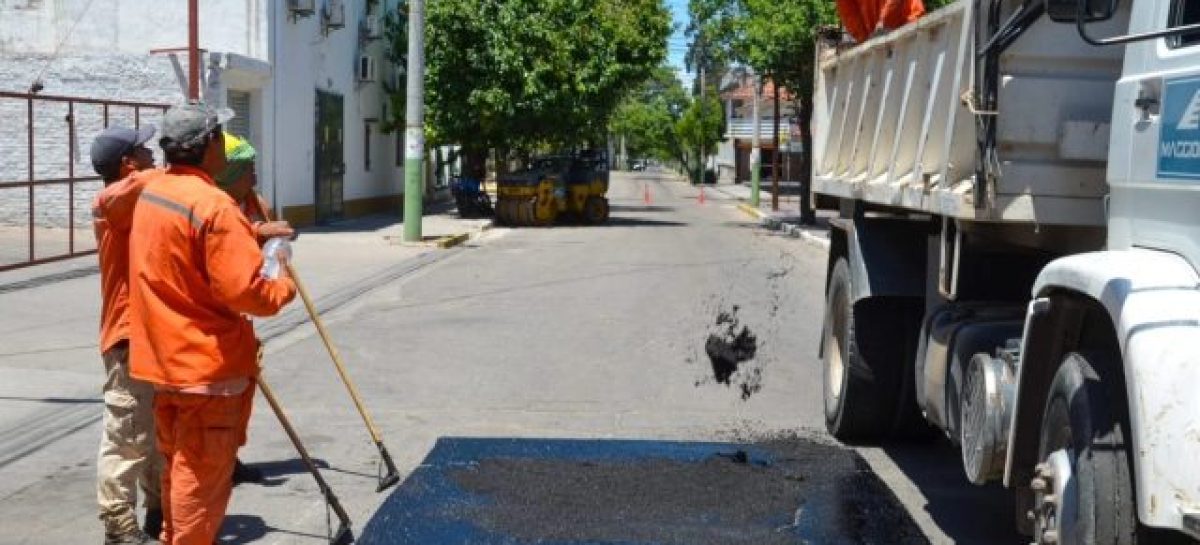 Con un plan de bacheo intensivo se busca optimizar la transitabilidad. 