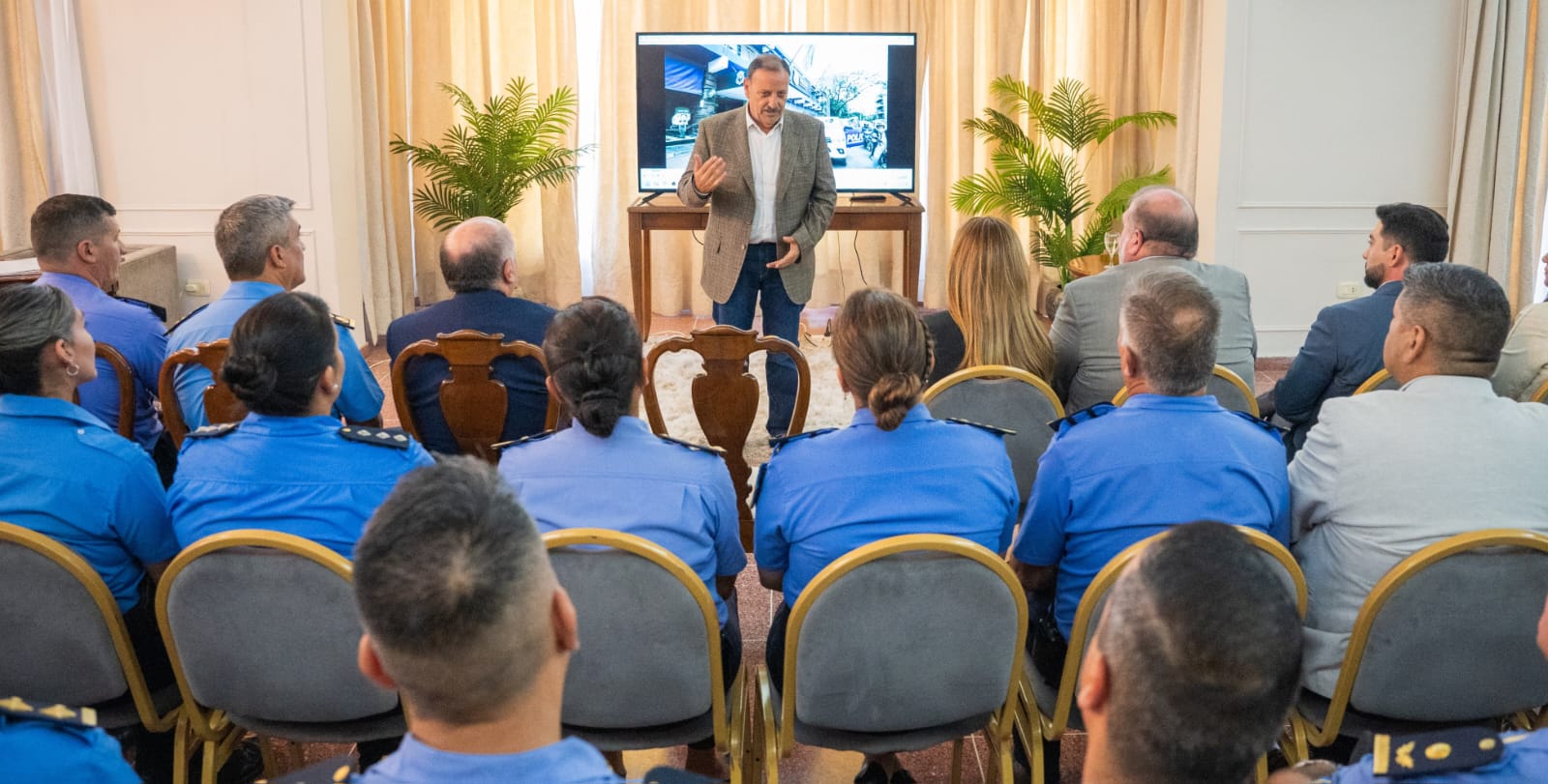 Quintela presentó novedoso Plan de Informatización y Digitalización de la Informatización Policial.