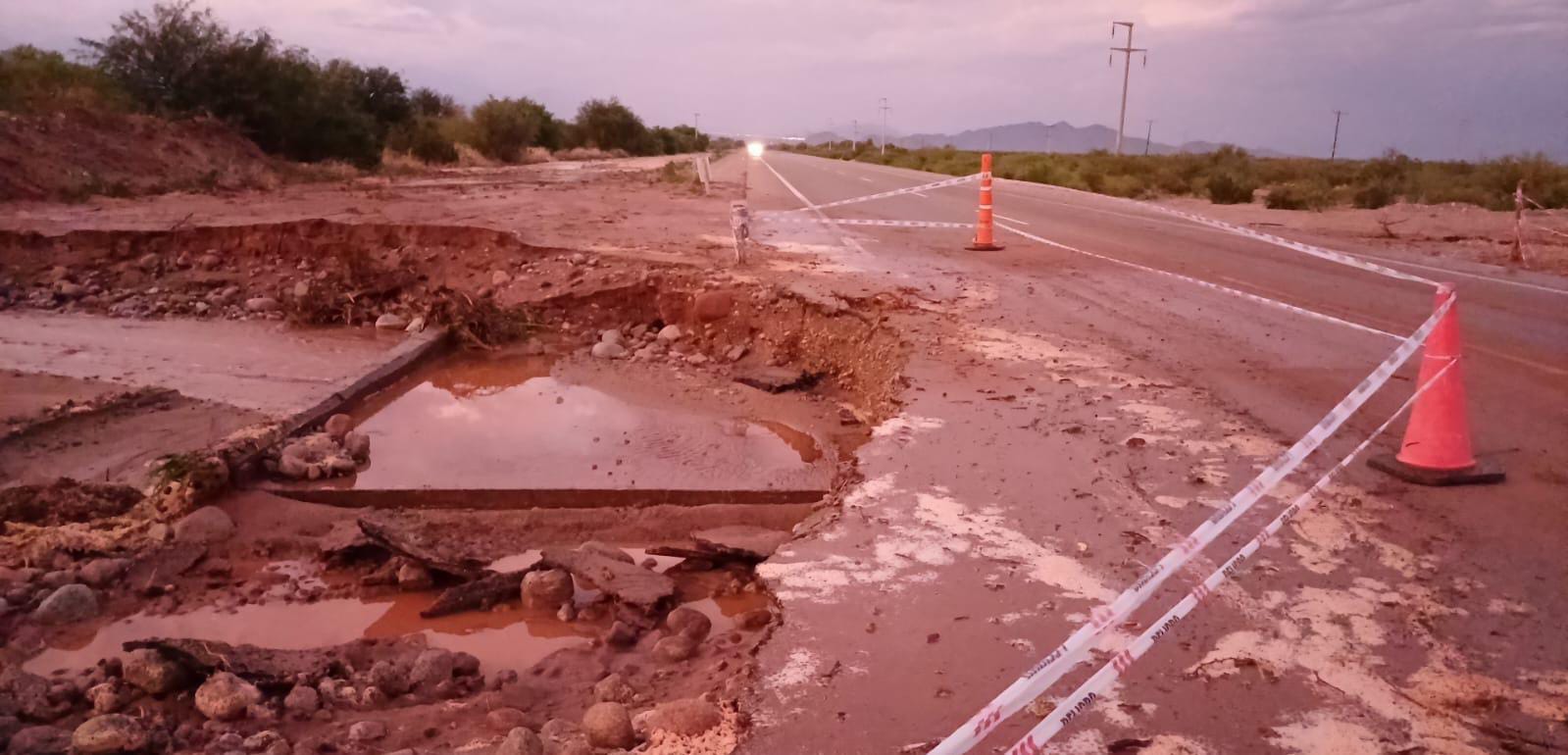 Alerta por desbordes de río y rotura de cinta asfáltica de la RN N° 74 en el tramo Vichigasta – Nonogasta.