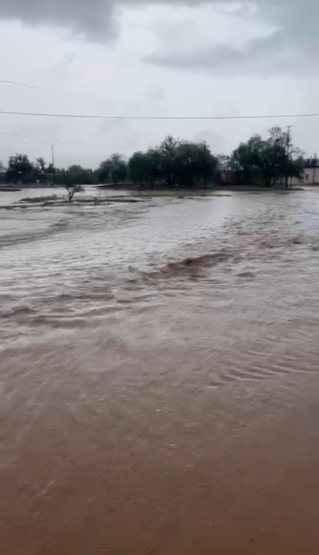 Se llovió todo. Provincia y Municipio despliegan un operativo conjunto de emergencia en Chepes por las intensas lluvias
