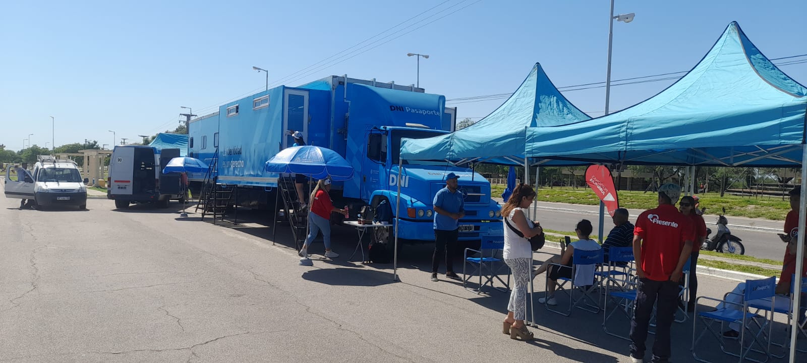 El camión del RENAPER estará realizando documentos en el playón de acceso al Autódromo