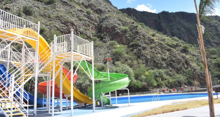 Llega Alberto Fernandez para inaugurar el Parque Acuatico Los Sauces.