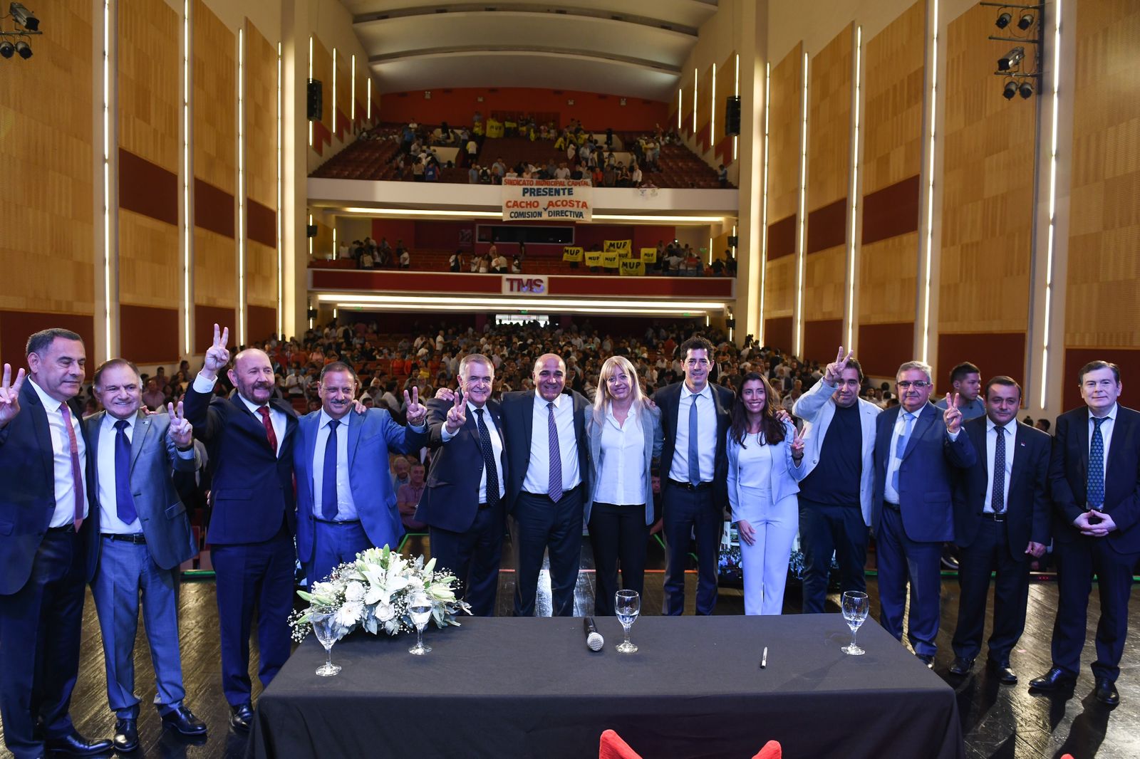 Quintela presente en la reasunción de Juan Manzur como gobernador de Tucumán 