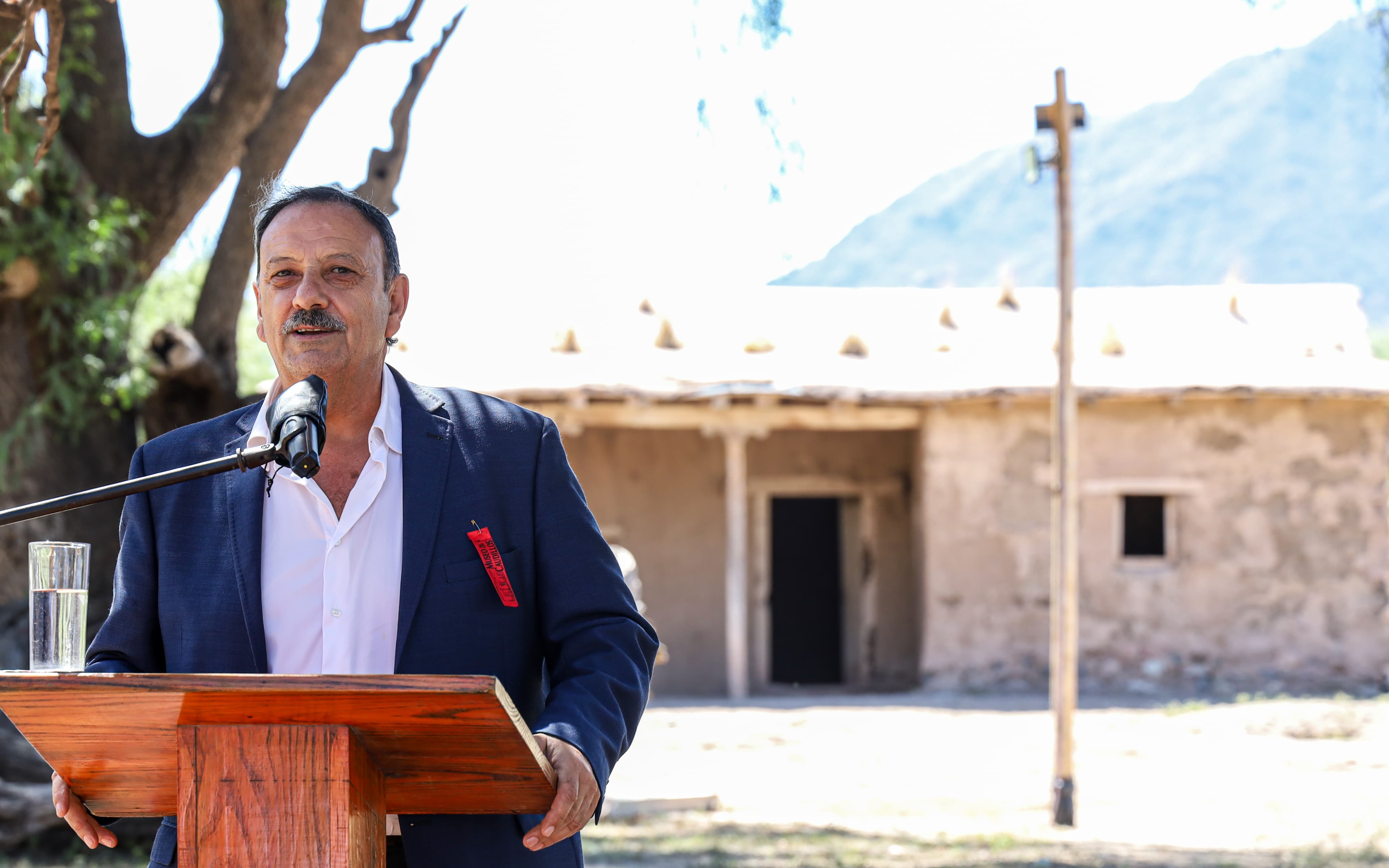 Quintela: “Hay quienes osan atribuirse facultades que no les corresponden y decidir sobre la vida y el patrimonio de las argentinas y los argentinos”