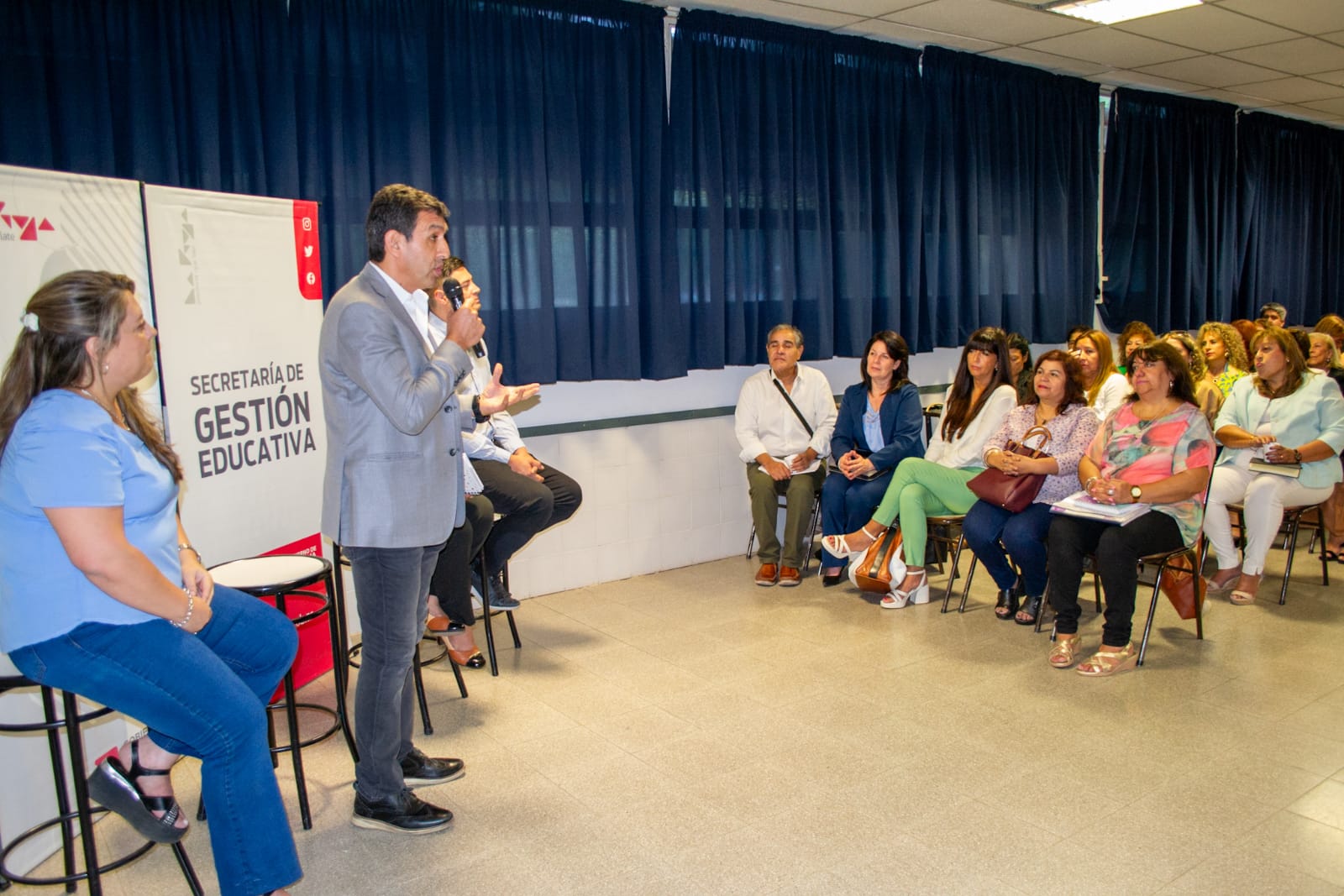 Fijan lineamientos del Plan Provincial Educativo 'Rosario Vera Peñaloza' para fortalecer lengua y matemáticas en todos los niveles.