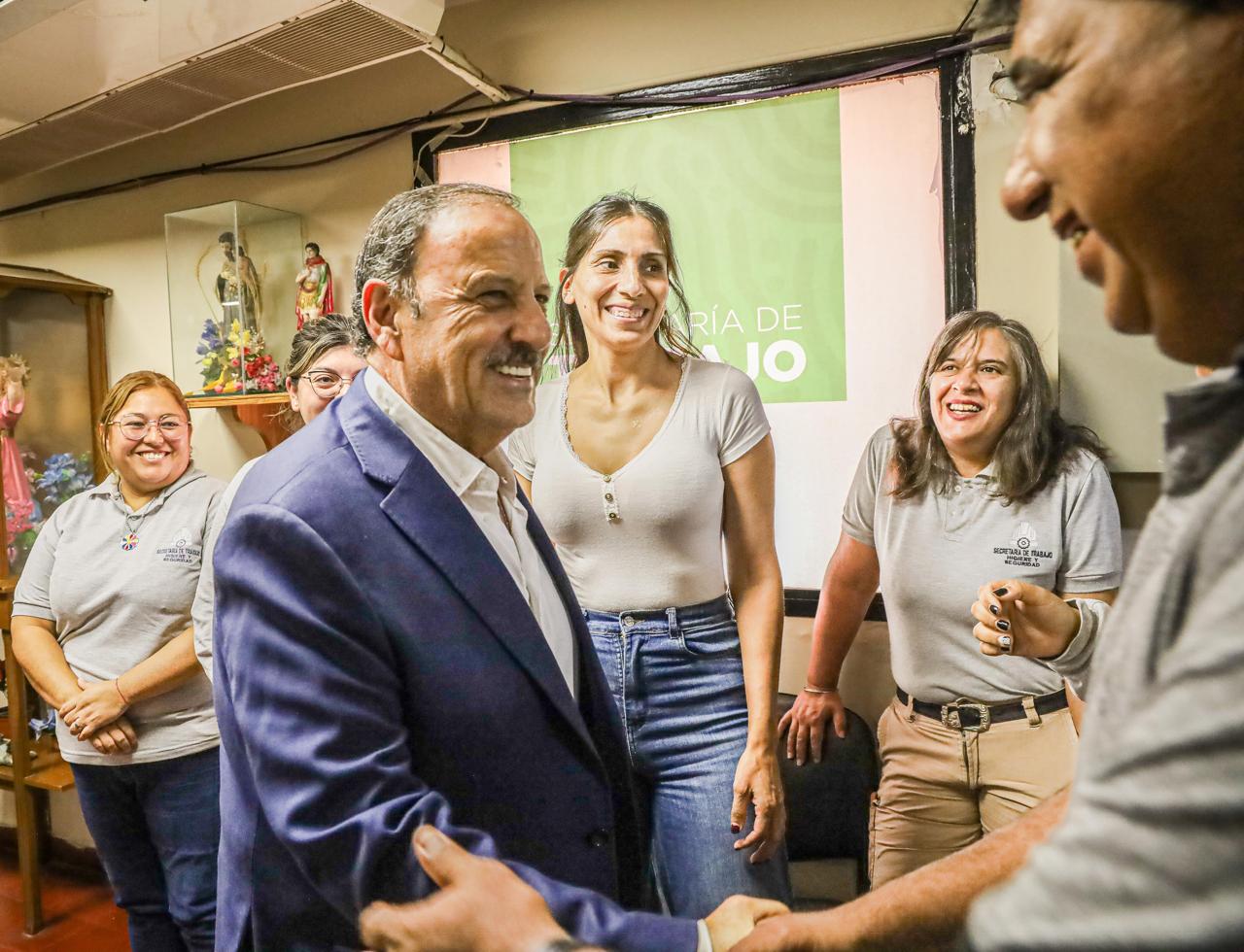 En la Secretaria de Trabajo: El gobernador Quintela saludó a las y los trabajadores por el inició del año laboral