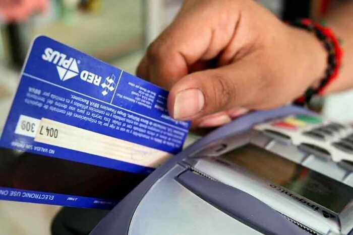 Fuerte crecimiento del endeudamiento familiar para acceder a la canasta básica.