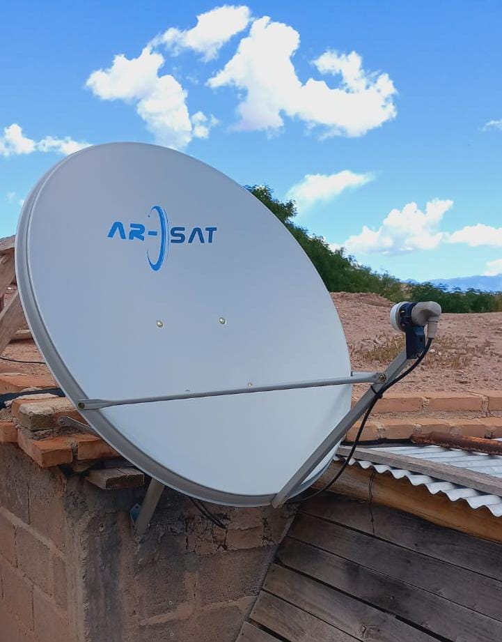El Gobierno fortalece la instalación de antenas TDS en el interior provincial.
