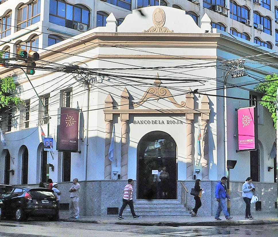 Gobierno pagará desde mañana a la tarde los sueldos de Marzo. 