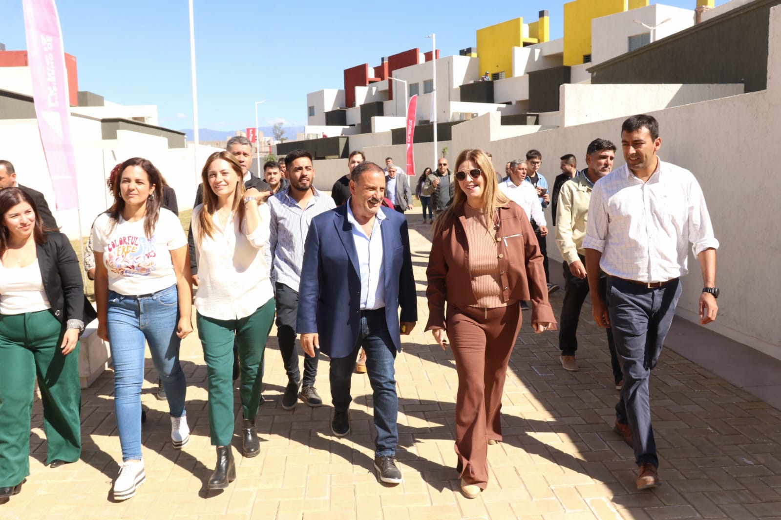 El gobernador Ricardo Quintela entregó las primeras 40 viviendas en altura, únicas en el país por su modelo y construcción