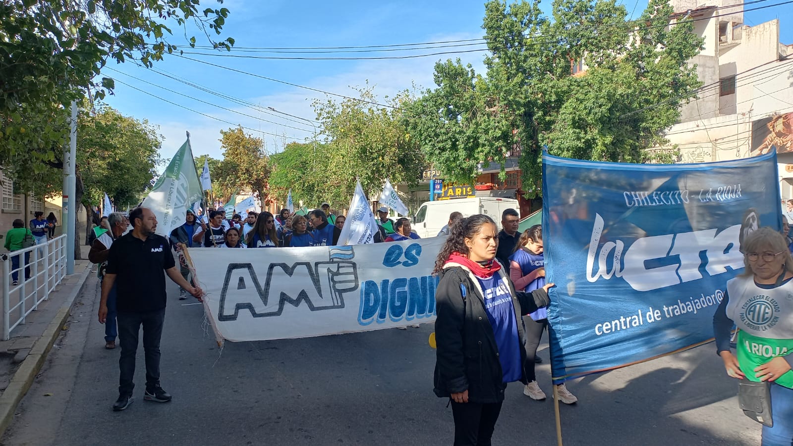 De Leonardi: “Solo ganando las calles vamos a conseguir lo que reclamamos”
