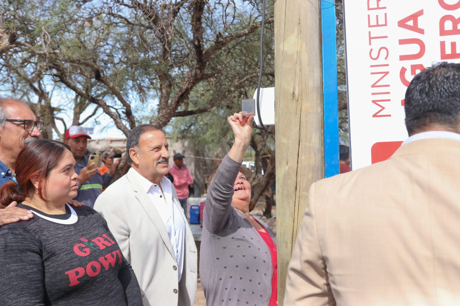 Quintela inauguró obras de electrificación para beneficio de 25 familias de la zona rural