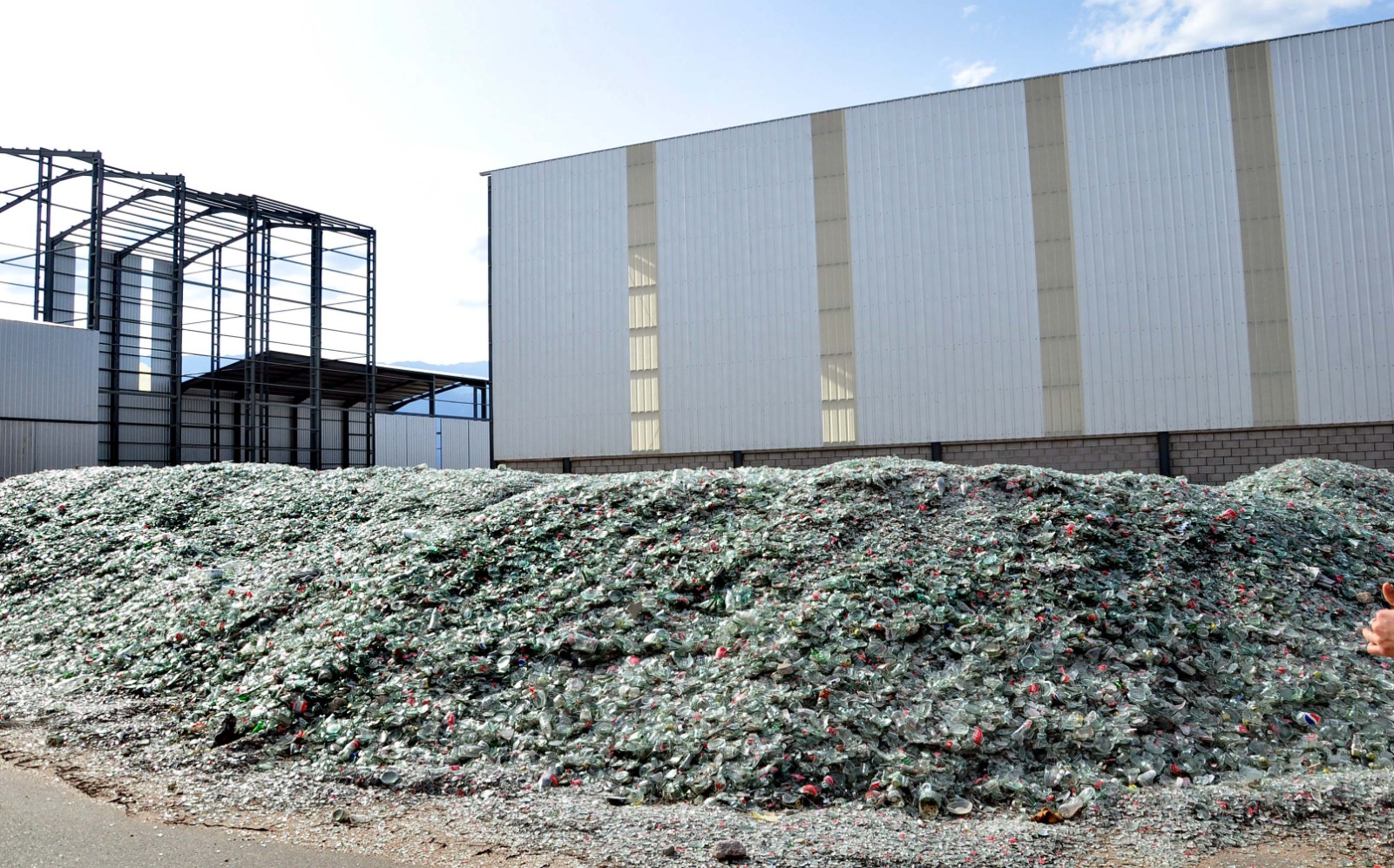 Vidrios Riojanos aportará al desarrollo industrial regional a través del abastecimiento de Pymes locales