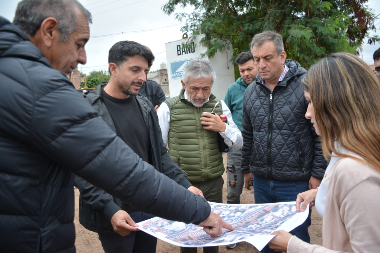 Armando Molina constató el avance de la obra de conexión vial Norte-Sur.