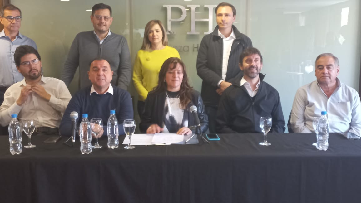 Brizuela y Doria volvió a denunciar irregularidades en las elecciones y aseguró que gobernará hasta el último día de mandato 