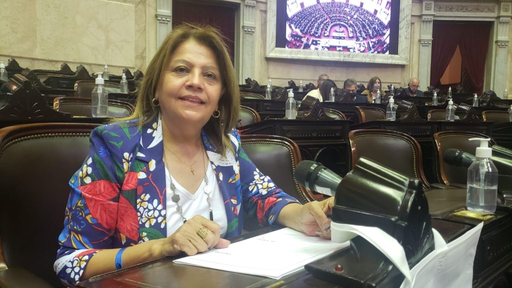 Hilda Aguirre: “Cristina puede hacer frente a la cosas que nos pasan”