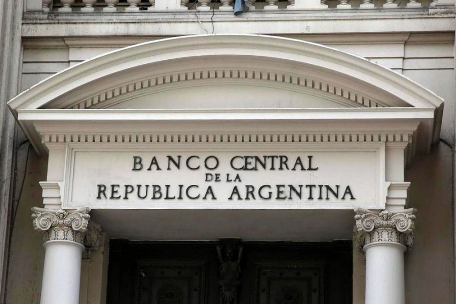 El Banco Central bajó la tasa de interés de 60 a 50%.