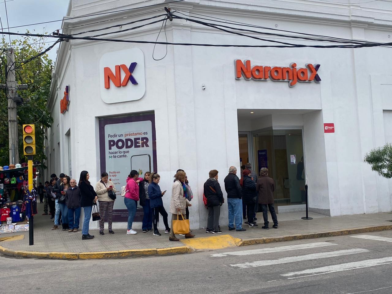 Por demoras en la atención. Comercio Interior labró acta a Tarjeta Naranja.