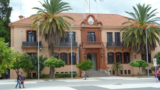 El Gobierno de La Rioja informa que se ha dispuesto asueto administrativo para el lunes 19.