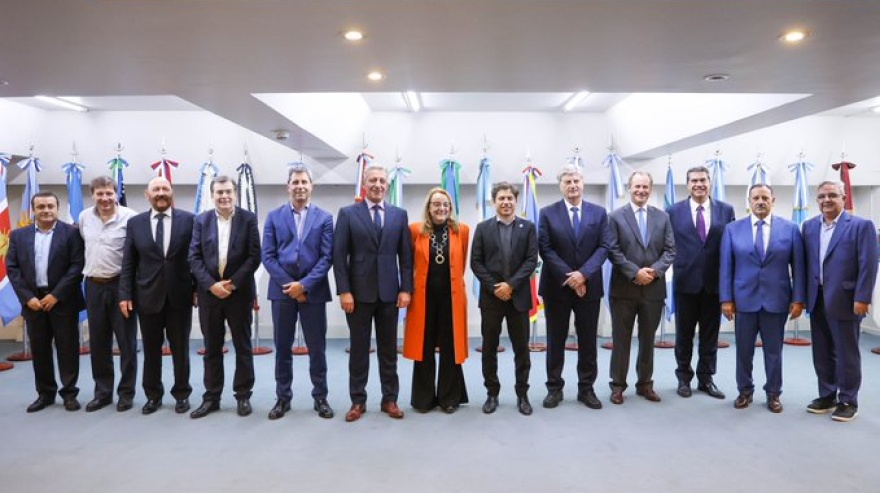 Los gobernadores del PJ pidieron que haya lista de unidad y que la fórmula la integre un dirigente del interior