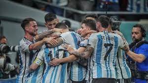 Argentina le ganó a Australia 2-0, con golazo de Messi al minuto