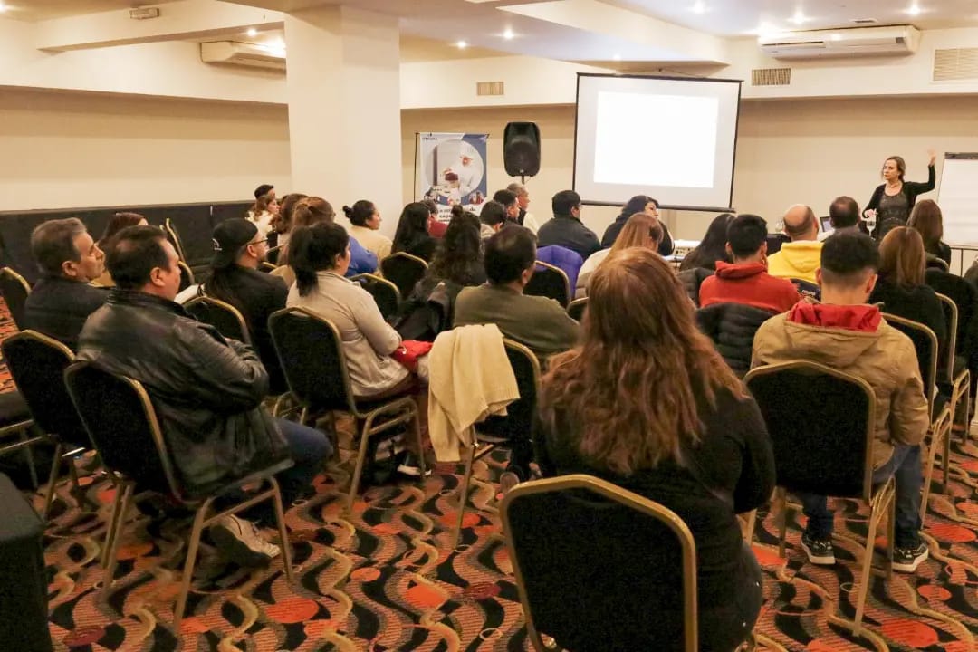 Excelente participación del sector turístico en las Capacitaciones sobre Protocolo, Ceremonial y Organización de Eventos
