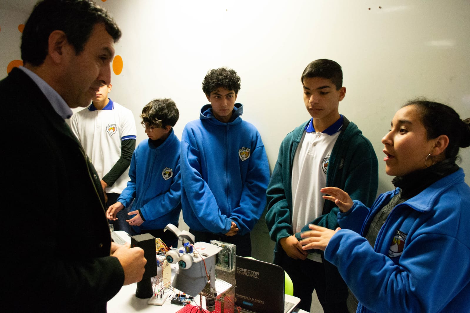 El gobierno inauguró un Aula Maker en el Colegio Provincial N° 9