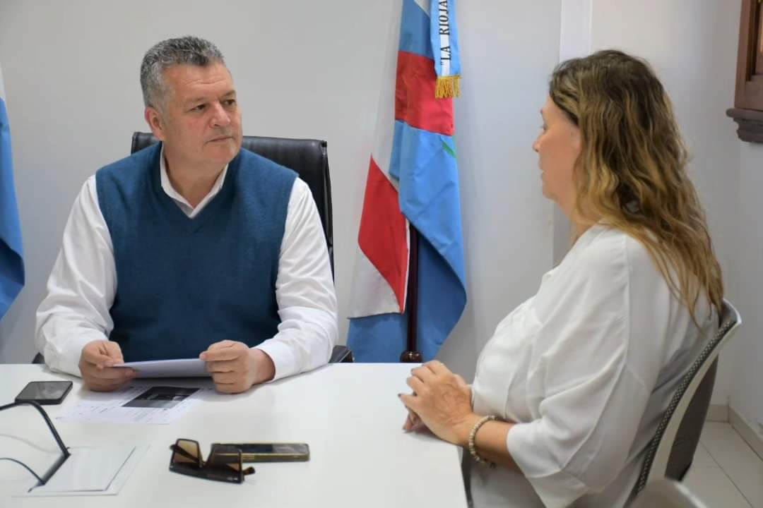Gustavo Luna y Gabriela Pedrali evaluaron la situación actual del país y la provincia en materia turística.