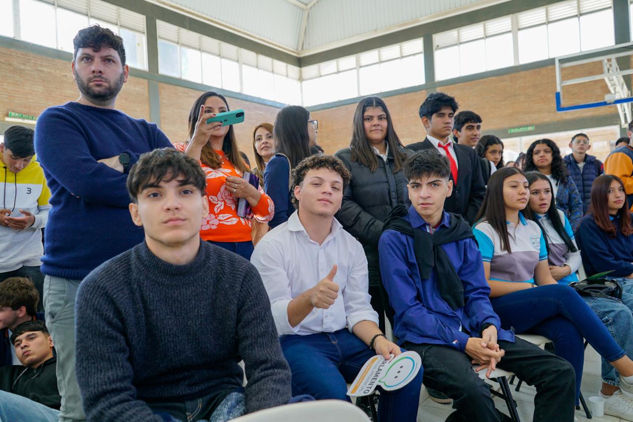 Lanzaron el Parlamento Juvenil con una activa participación de los Centros de Estudiantes de la provincia.