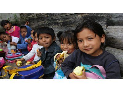 La pobreza infantil en Argentina se agrava: 10 millones de niños con menos acceso a alimentos.