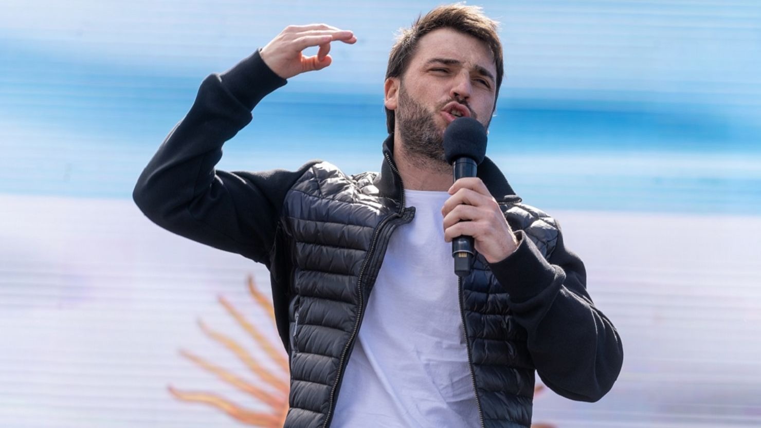 El ajuste le explota en las manos a Torres: cesación de pagos y emergencia fiscal en Chubut.