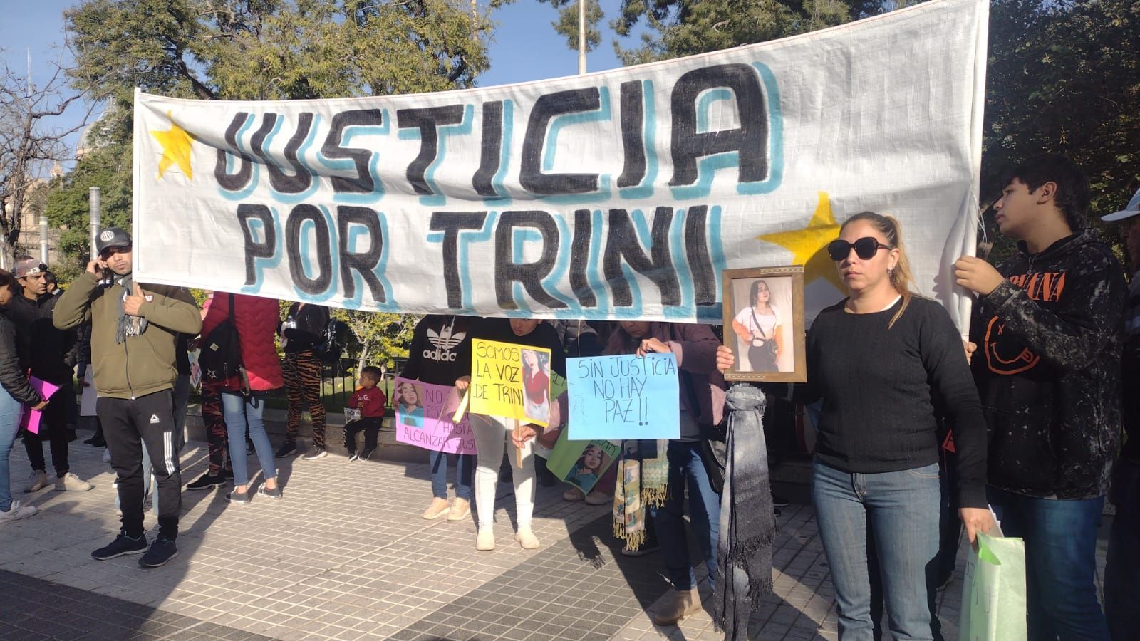 La familia de Trinidad marcharon pidiendo justicia a una semana de su fallecimiento