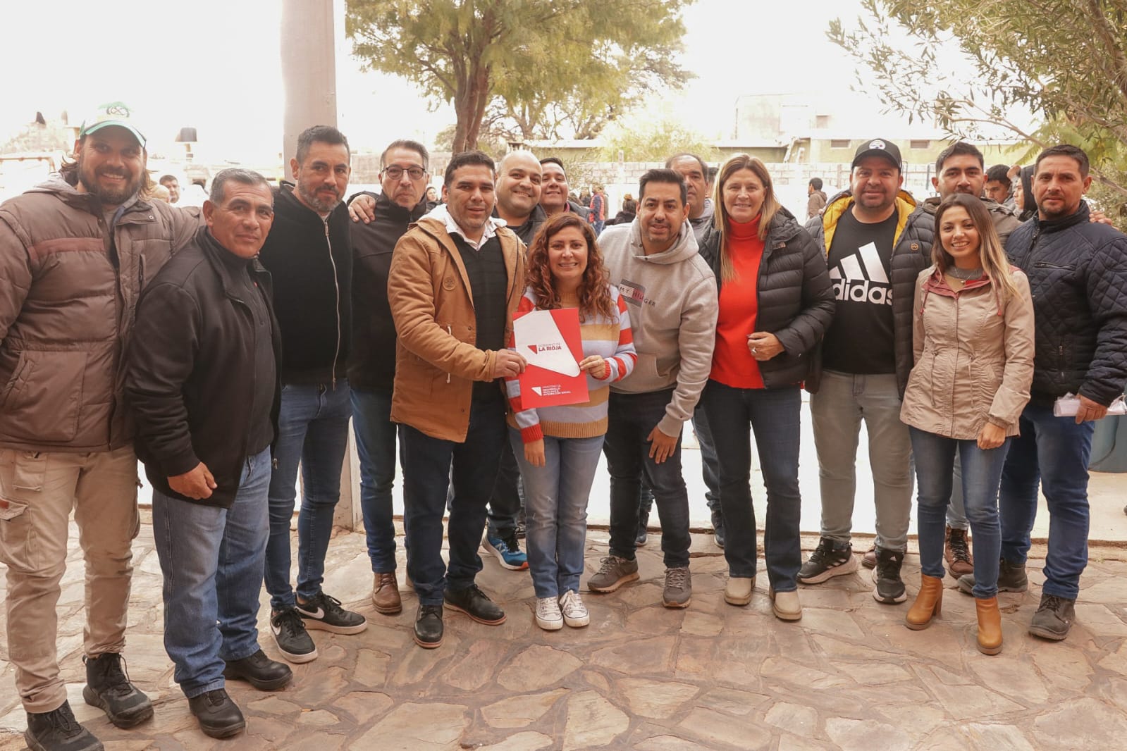Entregan ayuda para el Torneo de la Liga del Oeste de Fútbol