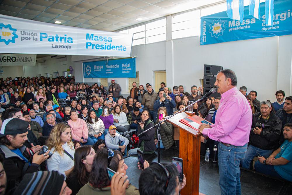En Chilecito Quintela se comprometió en garantizar que la fórmula Massa-Rossi cumpla su compromiso con las riojanas y los riojanos