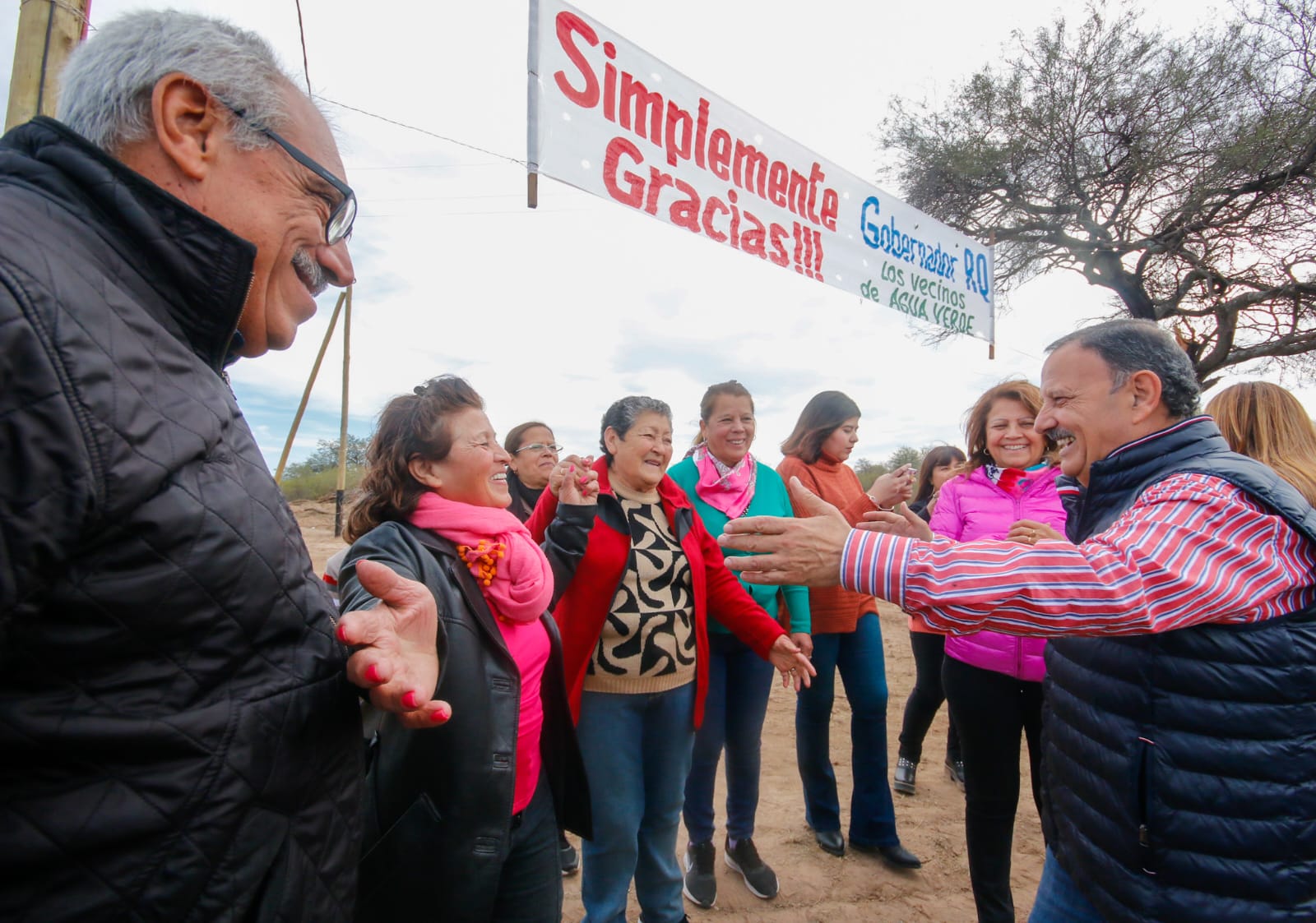 El sistema eléctrico llegó al paraje Agua Verde del Departamento Ortiz de Ocampo.