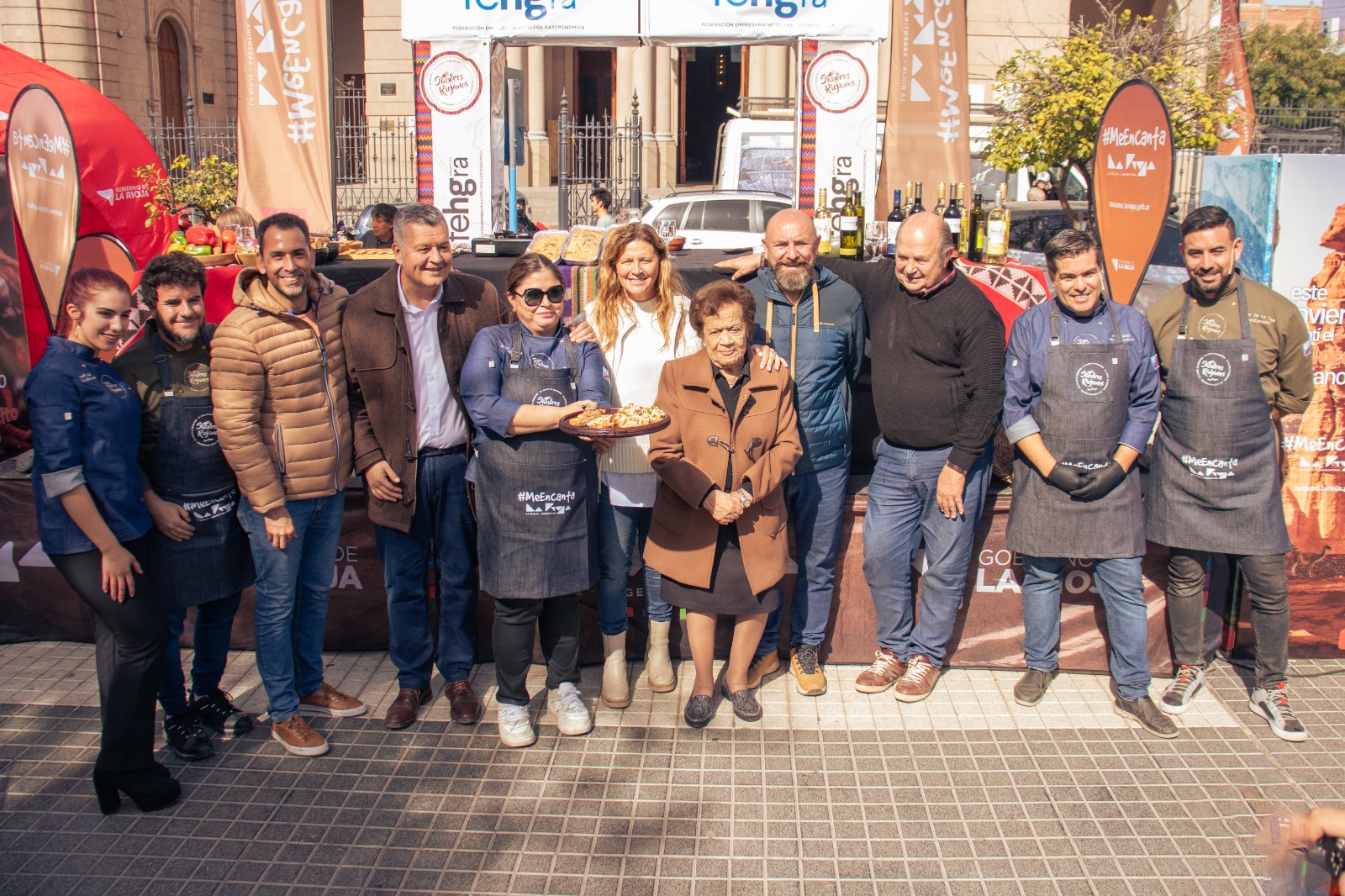 Sabores riojanos. Excelente cierre del mes de la cocina riojana en Plaza 25 de mayo.