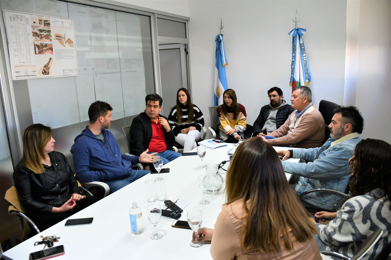 Comerciantes de los espacios gastronómicos del Paseo Cultural acordaron operar con “Chachos”.