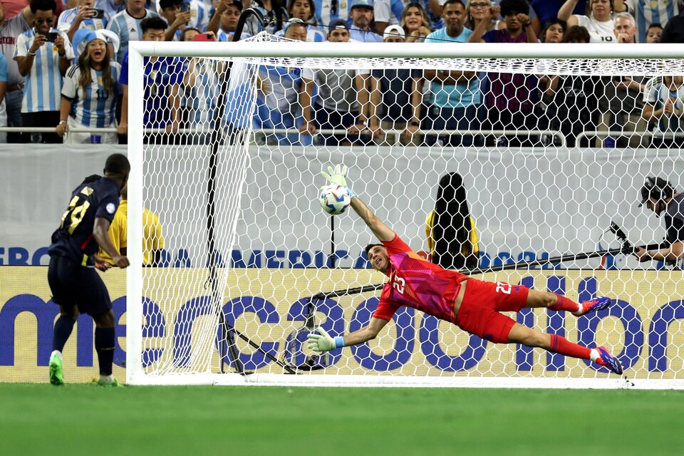 Argentina ganó en los penales con un Dibu otra vez descomunal.