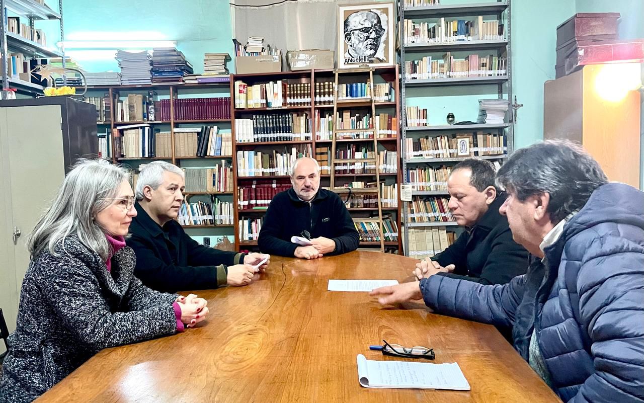 Reunión entre AJALaR y la Iglesia riojana para abordar la problemática de las apuestas en jóvenes.