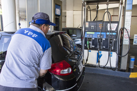 Las mentiras de Milei caen por su propio peso.YPF anunció que el precio de sus combustibles subirá un 2,5% desde este Domingo. 
