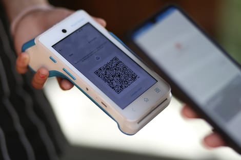 Argentina endeudada: comprar comida con tarjeta y préstamos imparables en billeteras virtuales. 