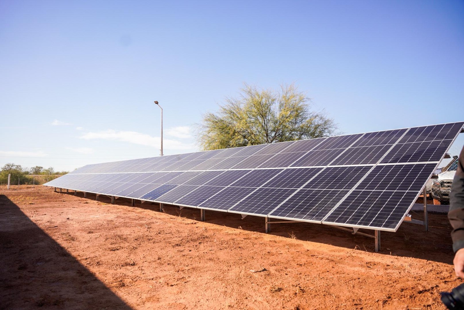 La Rioja avanza en su política energética con la construcción de un nuevo parque solar en Ulapes.