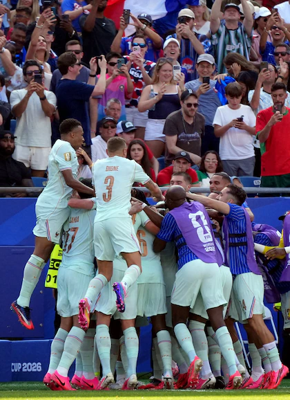 Con goles de Mbapp&eacute; y Demb&eacute;l&eacute;, Francia derrot&oacute; 2-0 a Marruecos y es el primer clasificado a semis del Mundial 2026