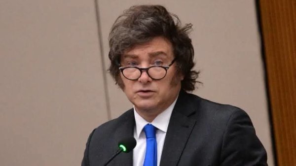Denunciaron penalmente a Javier Milei por los delitos de malversaci&oacute;n de fondos p&uacute;blicos