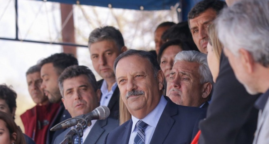 El gobernador Ricardo Quintela encabezó los actos por el 145º aniversario del Departamento Castro Barros 