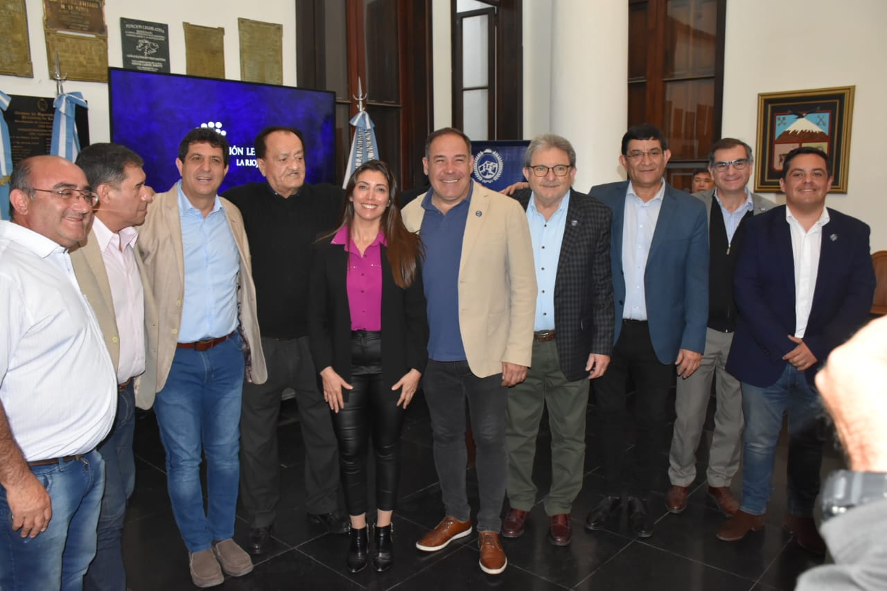 Candidatos de Union Por la Patria visitaron la Legislatura