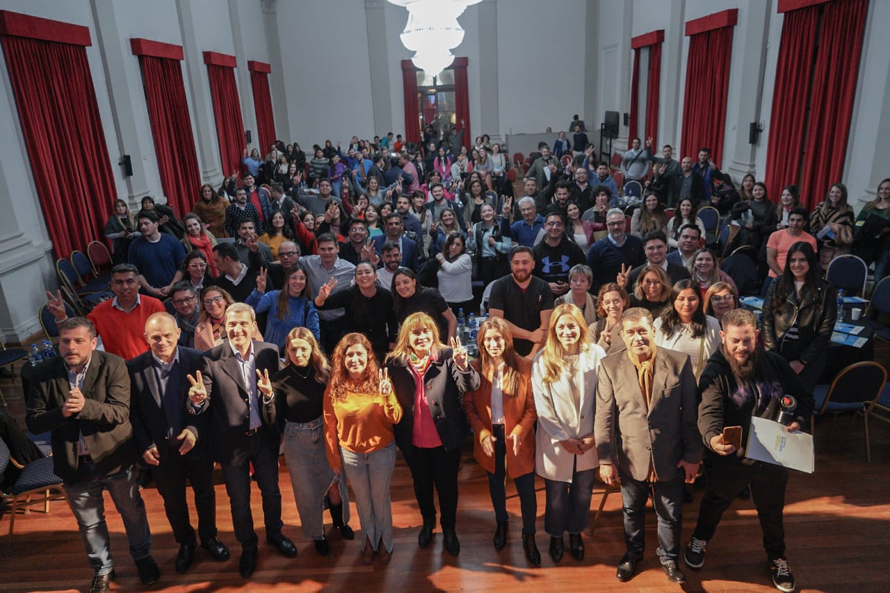 Los precandidatos de Unión por la Patria participaron del Primer Encuentro de Profesionales para el Desarrollo de Políticas Públicas