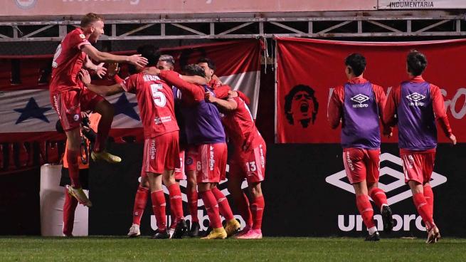 River perdió con Argentinos en La Paternal en el inicio de la Copa de la Liga